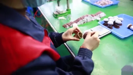 Hochwertiges 7-teiliges klassisches Kosmetik-Make-up-Pinselset mit Holzgriff in Lila