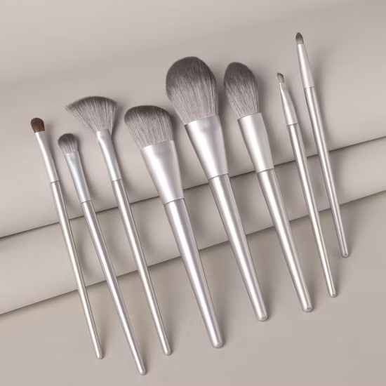 Mode Make-Up Pinsel Set 8PCS Silber Foundation Blush Pinsel Kosmetik Schönheit Werkzeug