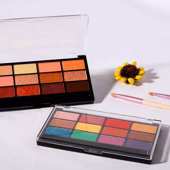 Hochpigmentierte Metallic-Lidschattenpalette